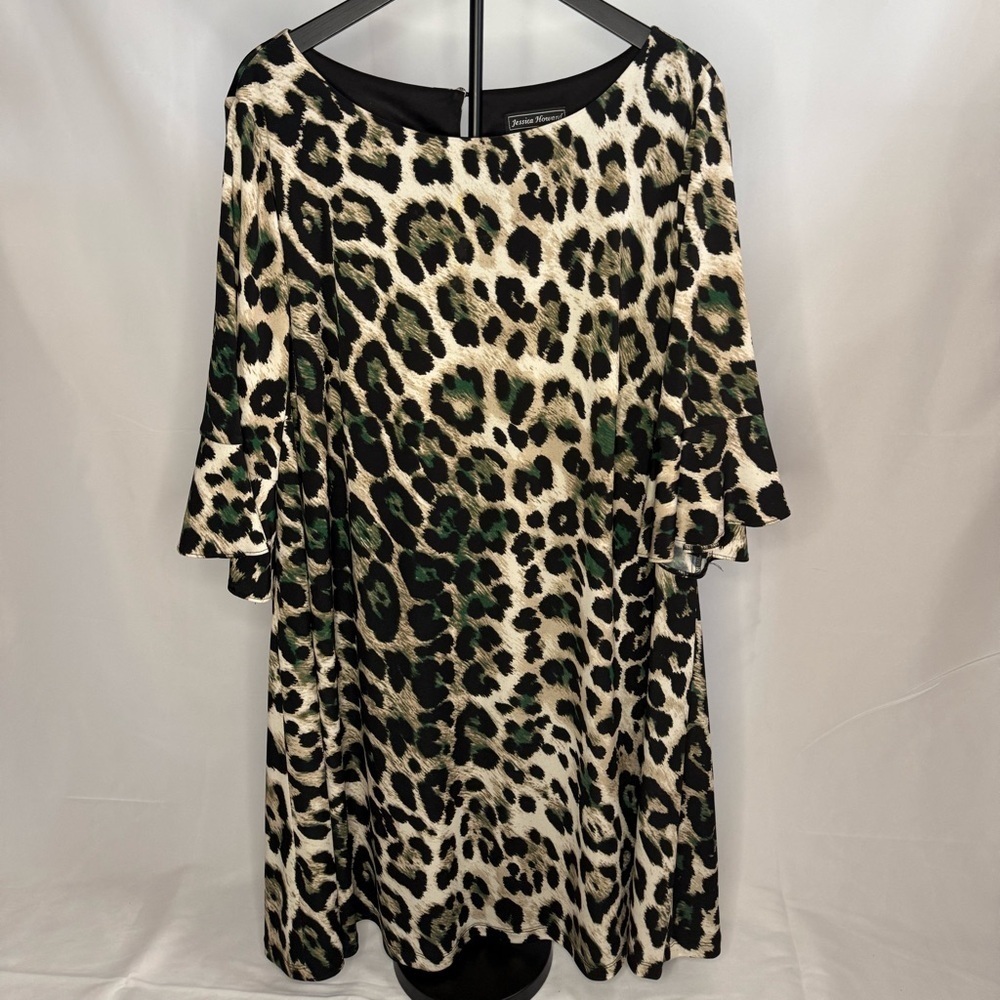 Jessica Howard Leopard Green Accent Dress 20W 🐆💚 Bell Sleeve Shift | Plus Size